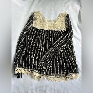 ALTARD STATE | W + B Crochet + Lace top
